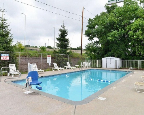 Quality Inn East Haven - New Haven image 11